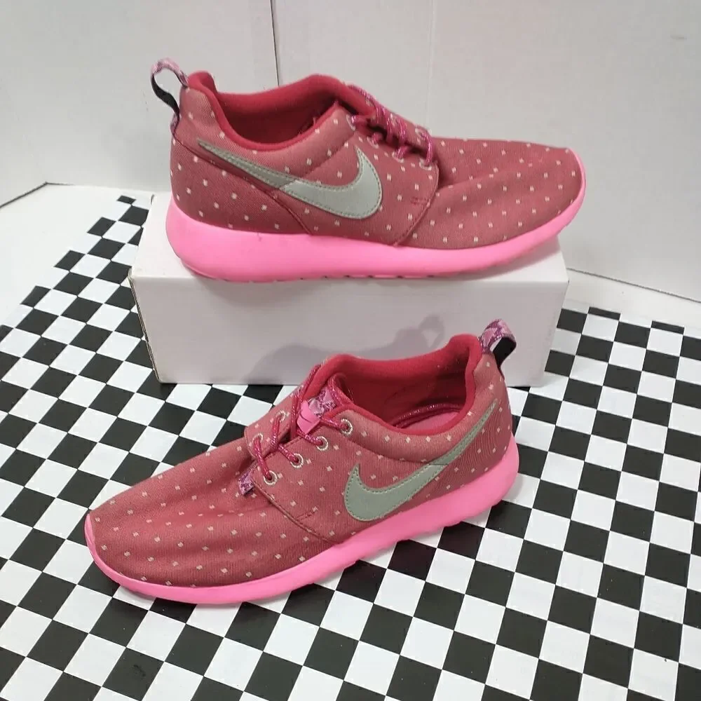 NIKE ROSHE ONE PRINT GIRLS YOUTH SHOES 677784 606 SIZE 7Y